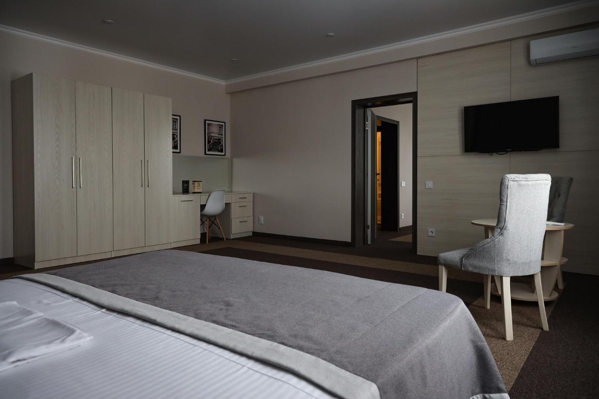 Meridian كاراغاندي المظهر الخارجي الصورة